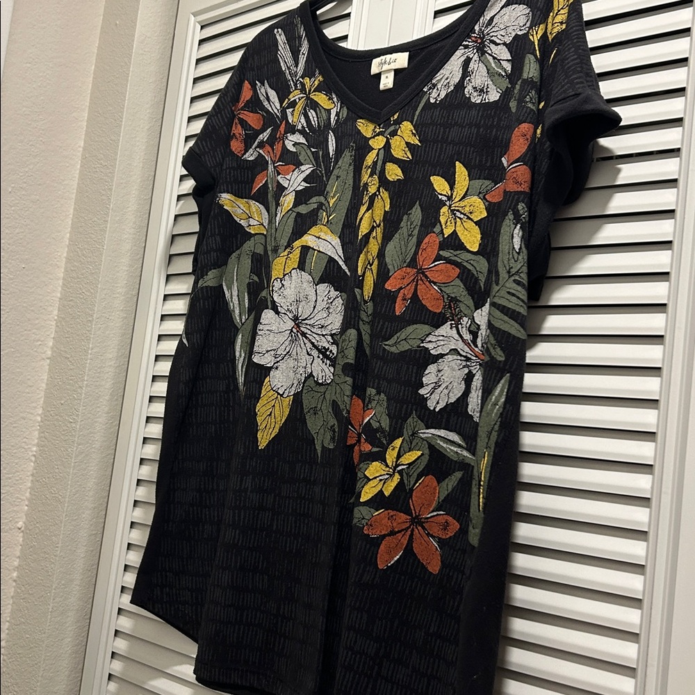 Shirt - Picture 3 of 3